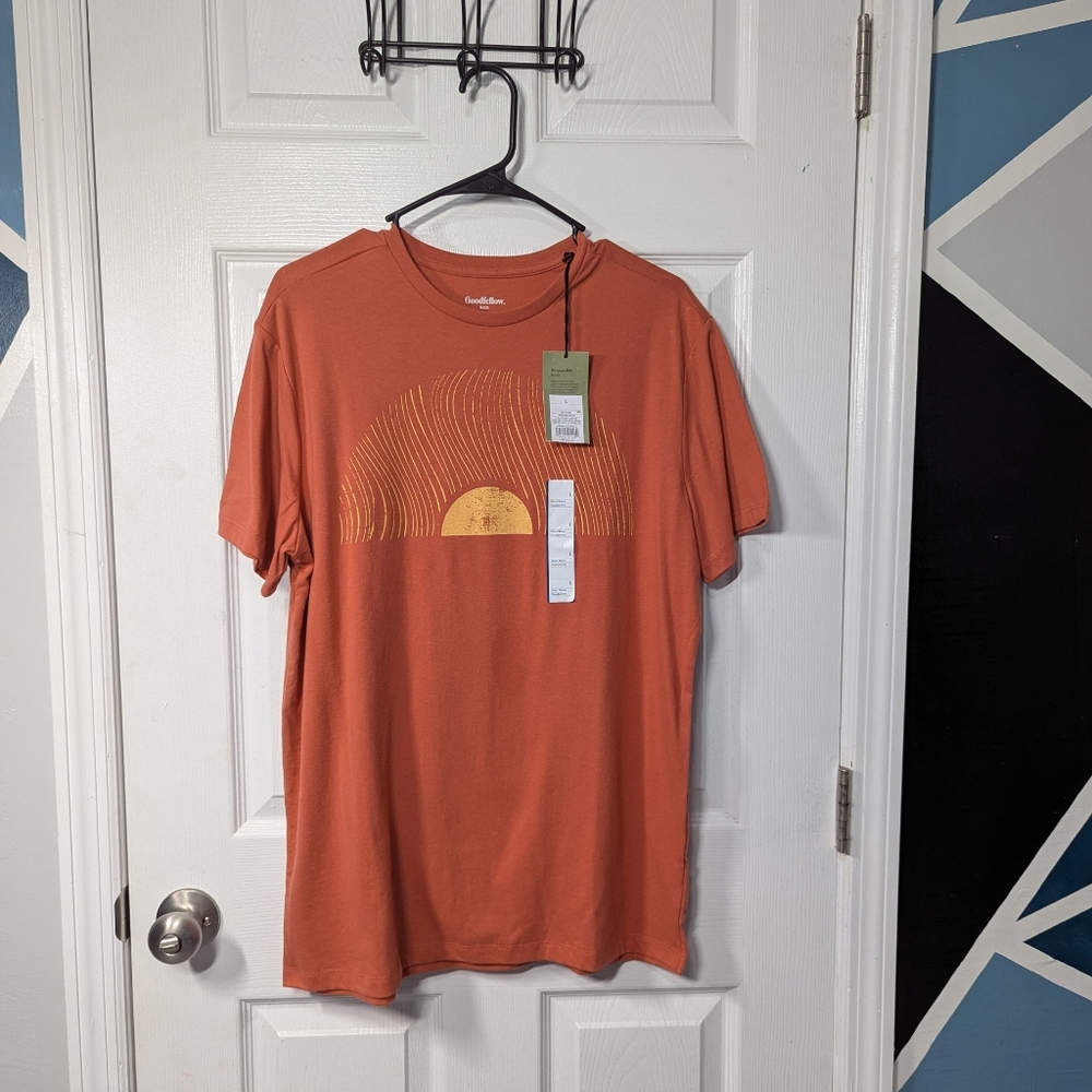 Goodfellow Mens Size Large Divine Red Standard Tee Short Sleeve Cotton Polyester